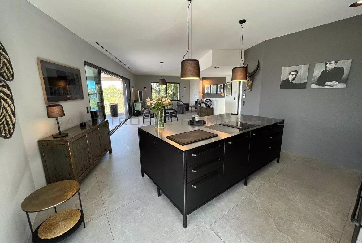STHF5358-23 Wonderful newbuilt villa with sea view - ST TROPEZ HOME FINDERS