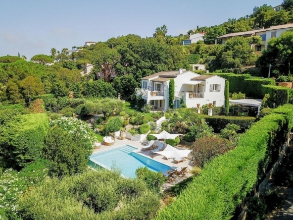 Renovated villa with sea view St Tropez Home Finders