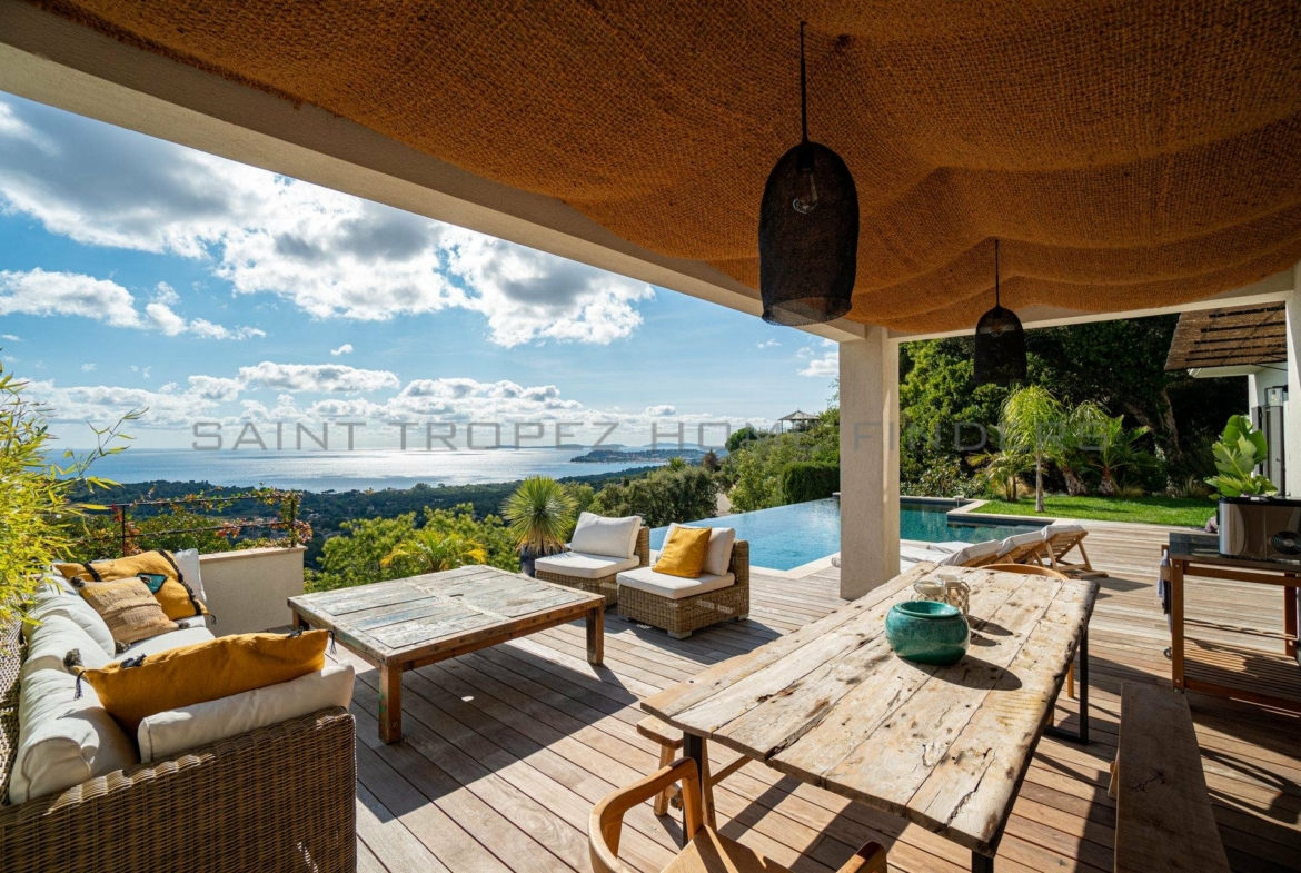 STHF5354 Exclusivité: Villa avec vue mer panoramique - ST TROPEZ HOME FINDERS
