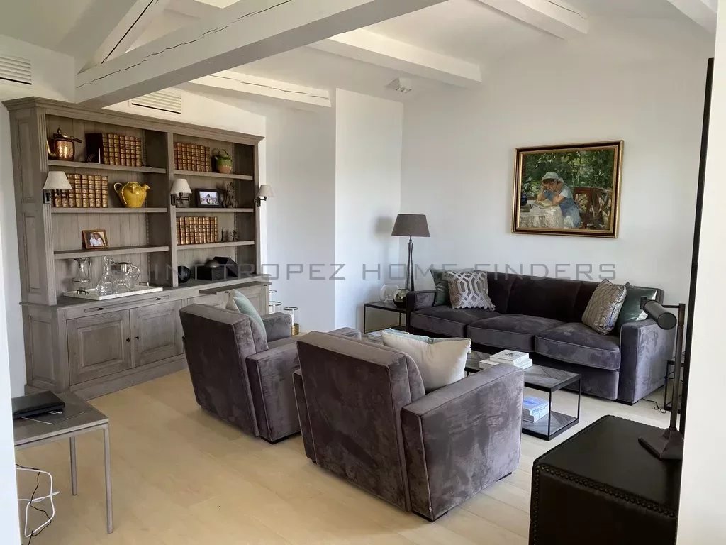  Renovated villa with splendid panoramic sea view - ST TROPEZ HOME FINDERS