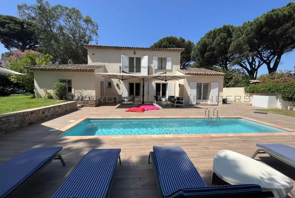  Villa in walking distance to the beach - ST TROPEZ HOME FINDERS