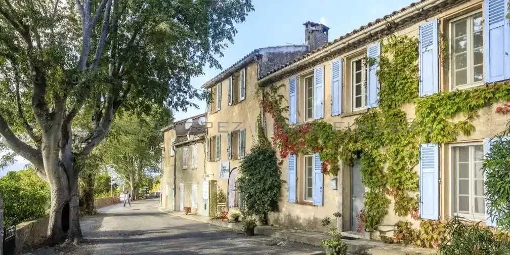  Townhouse with sea view in Gassin - ST TROPEZ HOME FINDERS