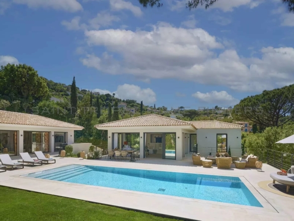 Wunderschöne Villa mit Meer Blick St Tropez Home Finders