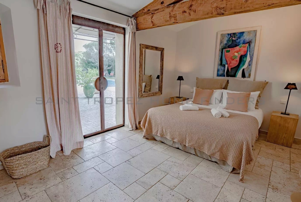  Nice villa with sea view in the countryside - ST TROPEZ HOME FINDERS