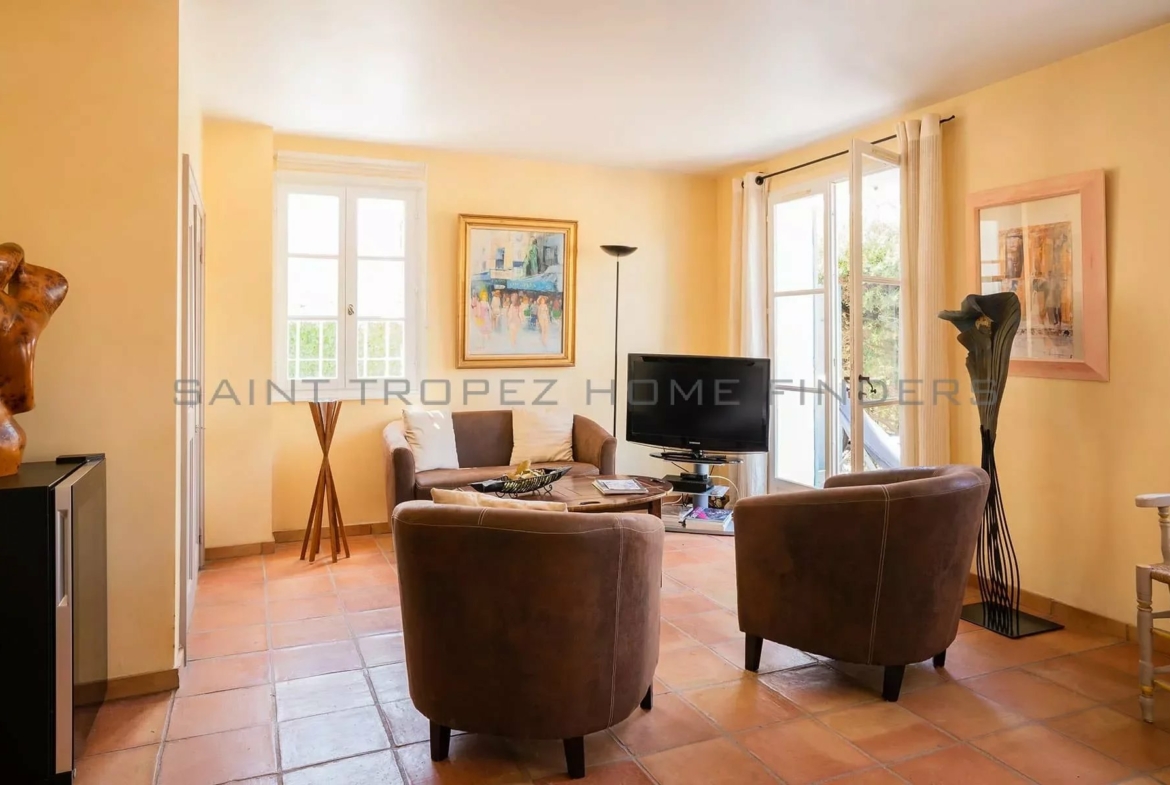  Maison à pieds de la Place des Lices - ST TROPEZ HOME FINDERS