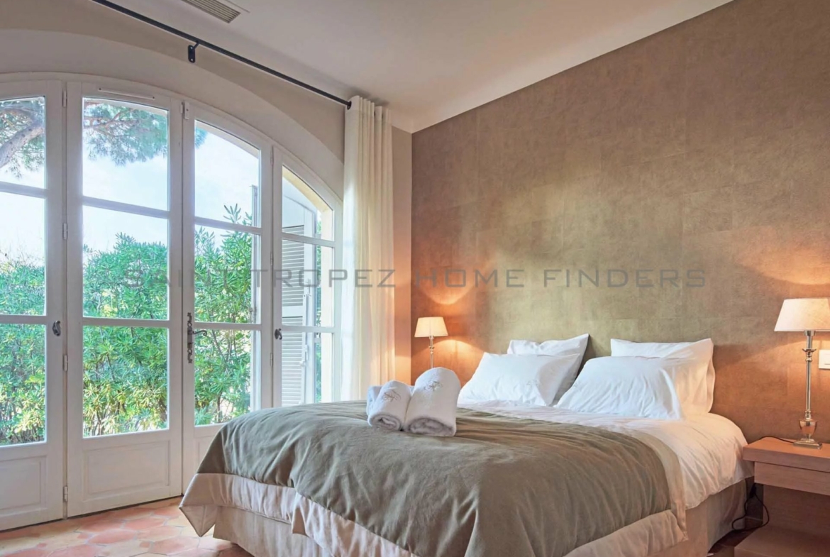  Exclusivité: Villa Avec Prestations Haut De Gamme - ST TROPEZ HOME FINDERS