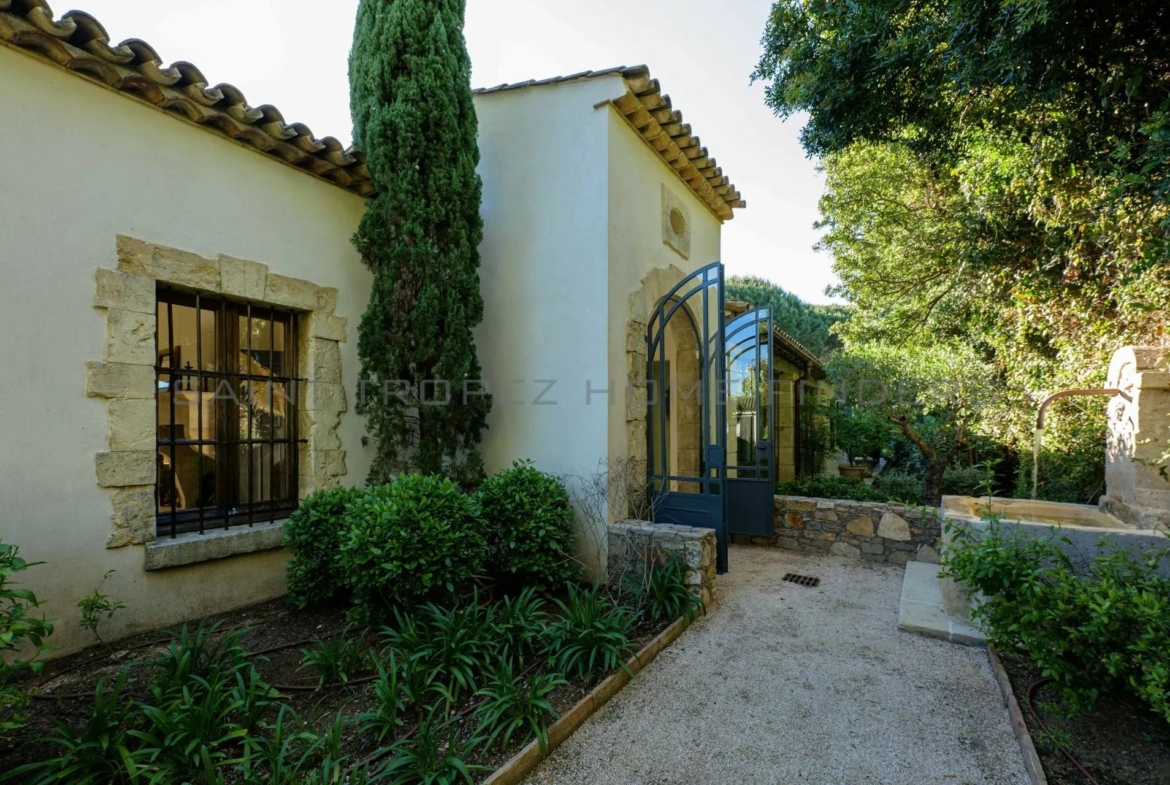  Wonderful villa in walking distance to the beach - ST TROPEZ HOME FINDERS