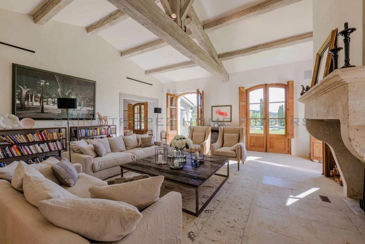  Wonderful villa in walking distance to the beach - ST TROPEZ HOME FINDERS