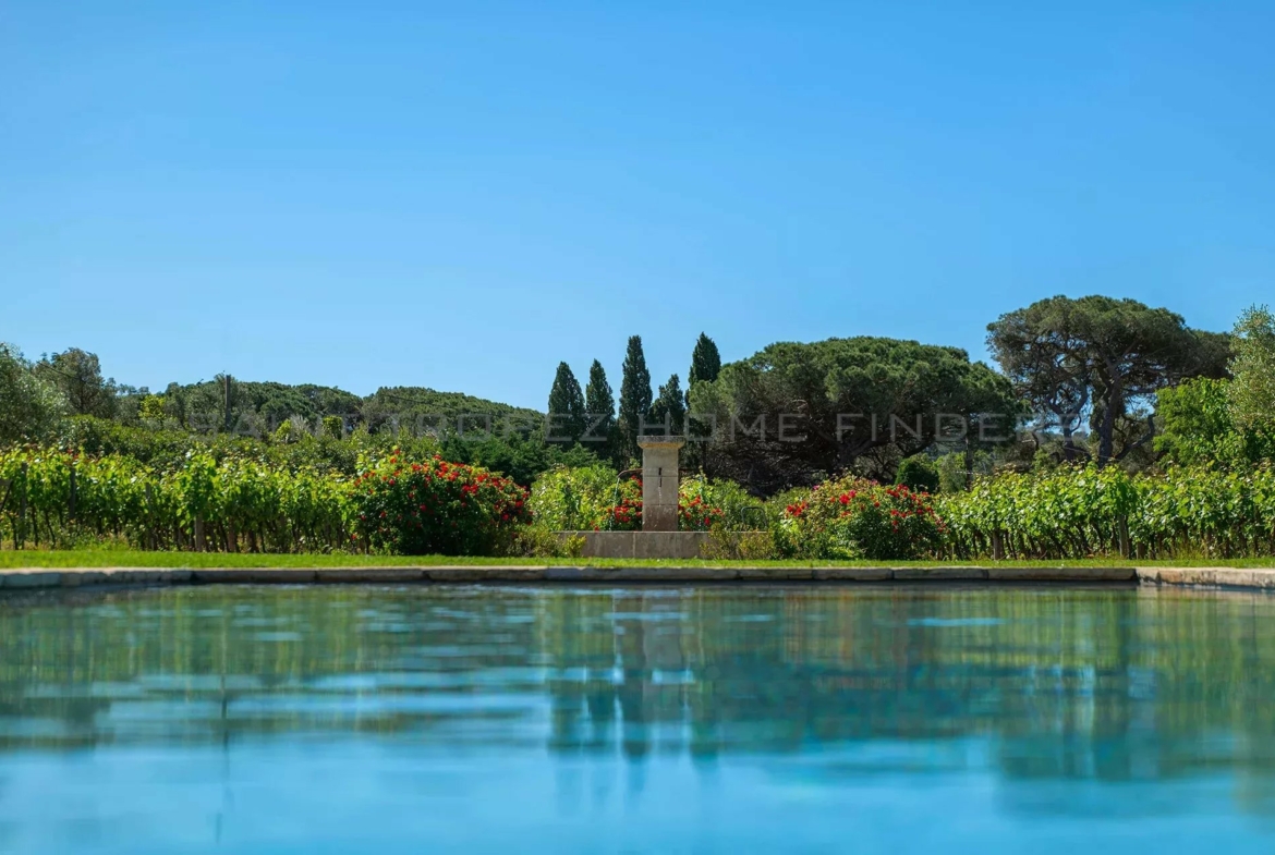  Superbe villa à pieds de la plage - ST TROPEZ HOME FINDERS