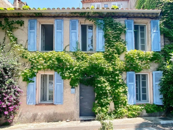 Townhouse with sea view in Gassin St Tropez Home Finders