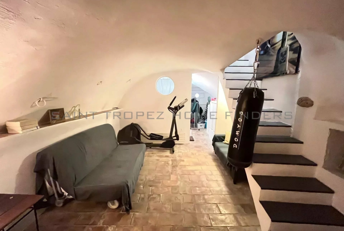  Townhouse with sea view in Gassin - ST TROPEZ HOME FINDERS