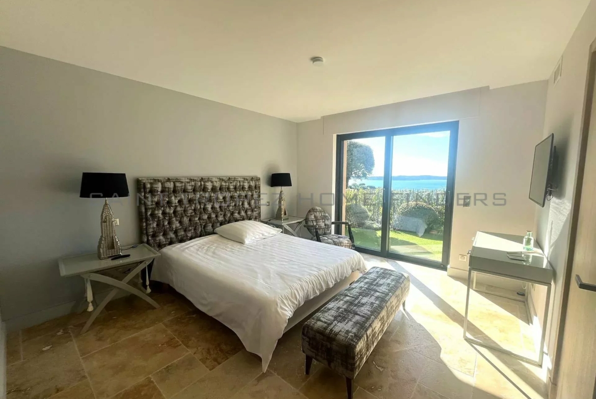  Herrliche Villa mit Meerblick - ST TROPEZ HOME FINDERS