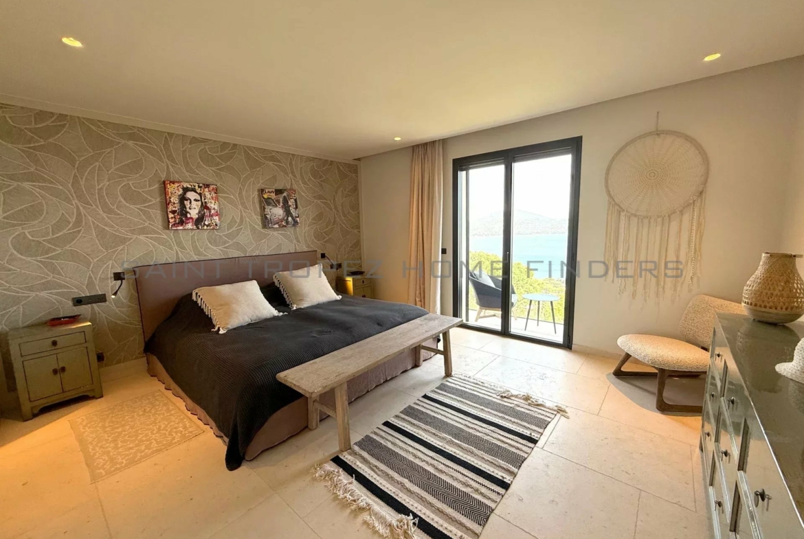  Rental: Wonderful newbuilt villa with sea view - ST TROPEZ HOME FINDERS