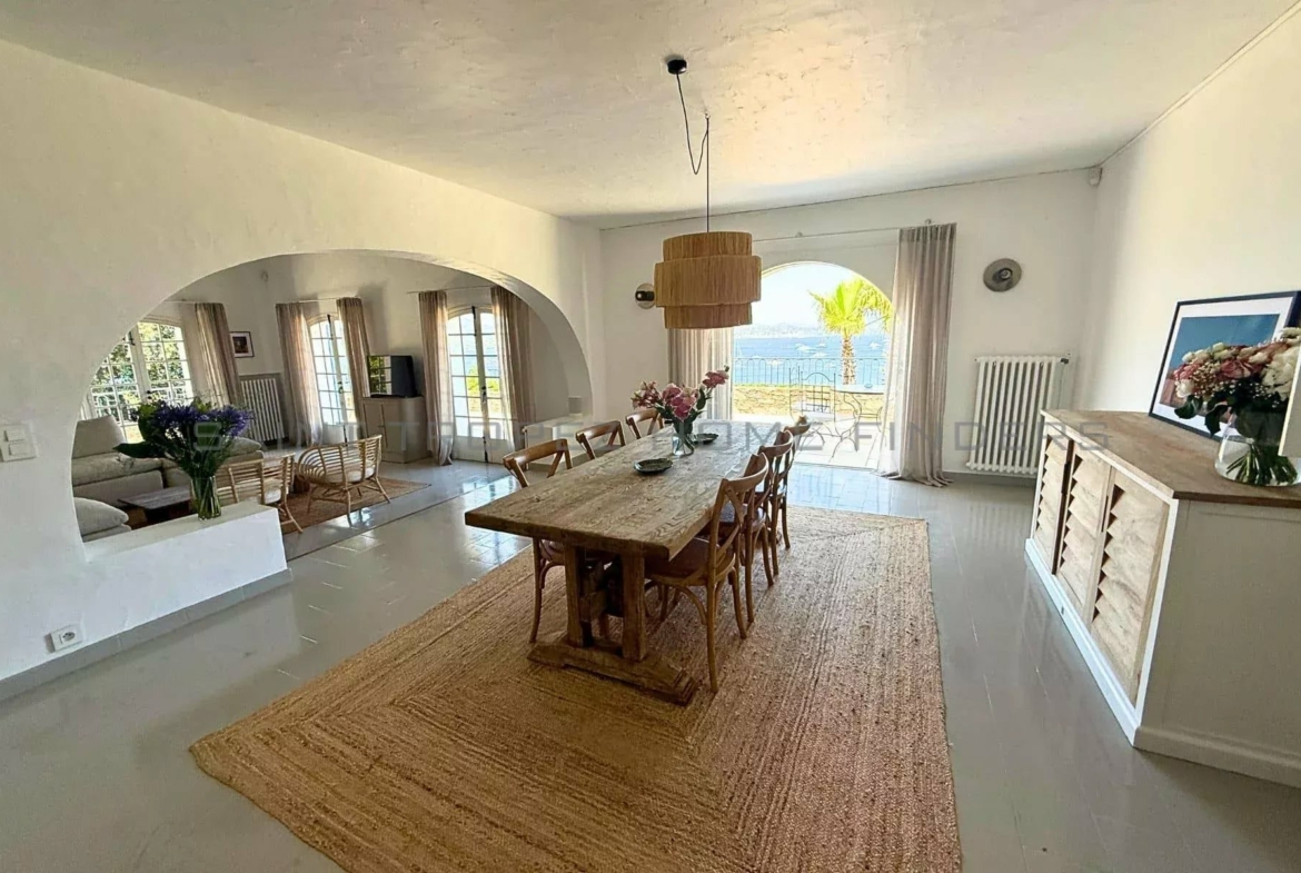  For rent: villa with panoramic sea view - ST TROPEZ HOME FINDERS
