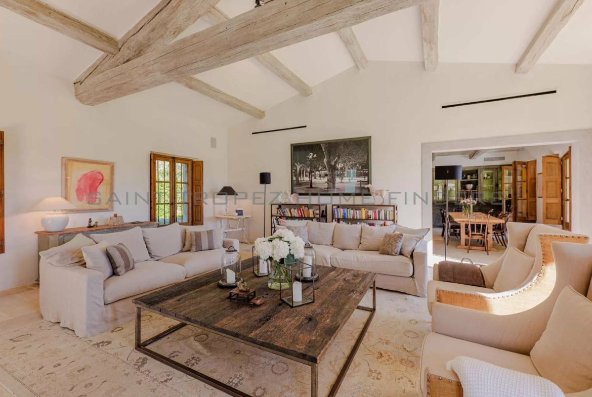  Wunderschöne Villa nur wenige Schritte vom Strand entfernt - ST TROPEZ HOME FINDERS