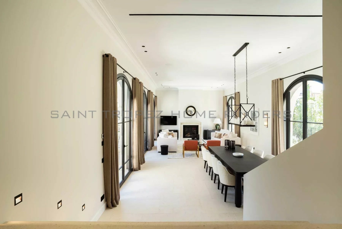  A vendre Villa Saint Tropez centre - ST TROPEZ HOME FINDERS