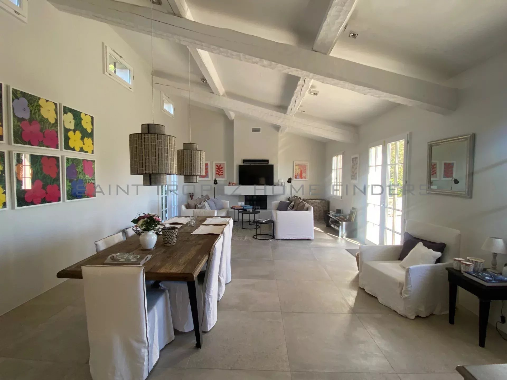  Villa mit Blick auf die goldenen Inseln - ST TROPEZ HOME FINDERS