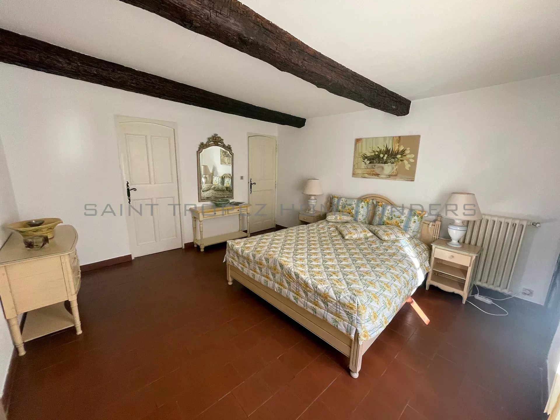  GASSIN VILLAGE – HAUS MIT TERRASSE UND PANORAMISCHEM BLICK - ST TROPEZ HOME FINDERS