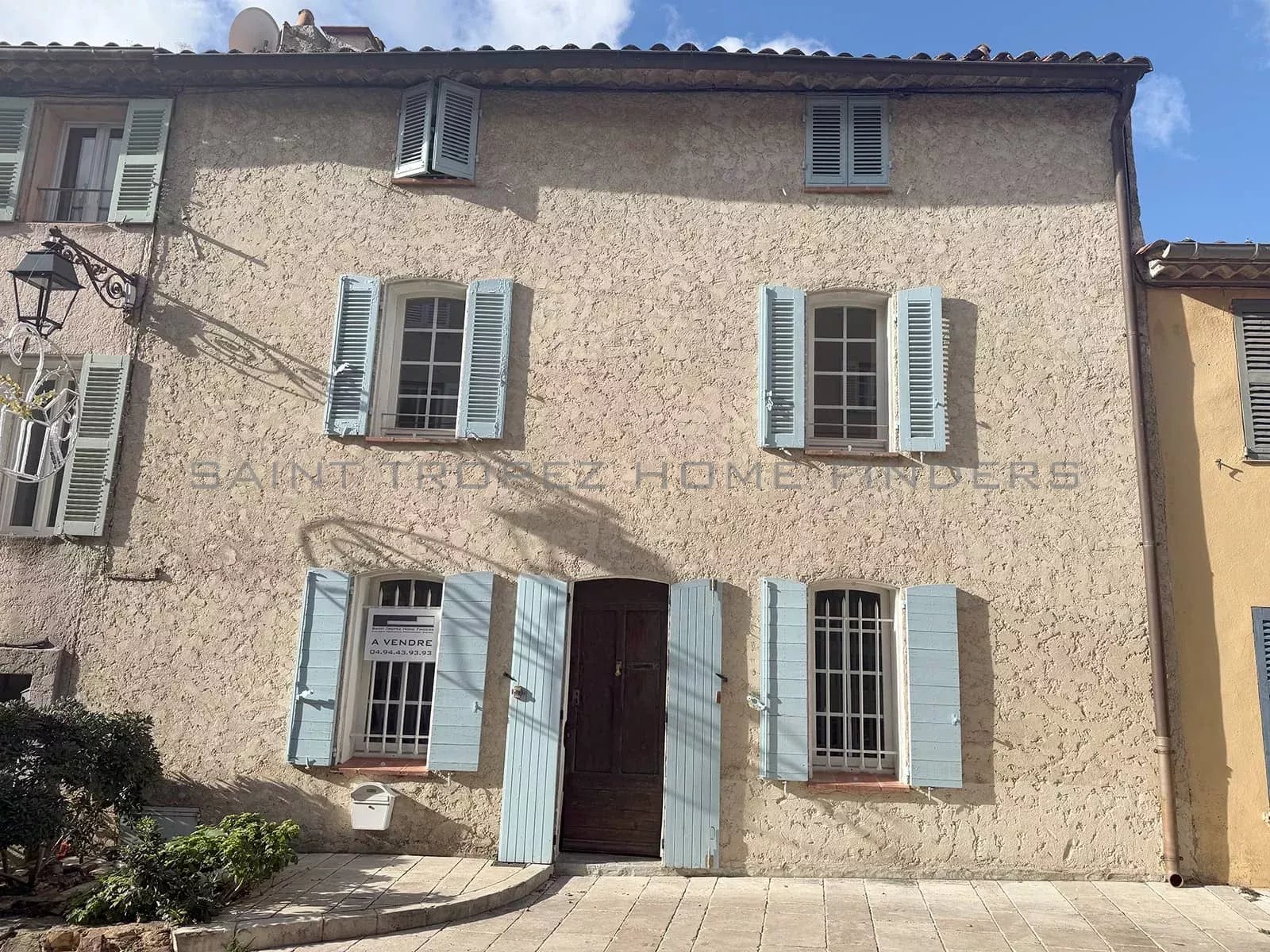  GASSIN VILLAGE – HAUS MIT TERRASSE UND PANORAMISCHEM BLICK - ST TROPEZ HOME FINDERS