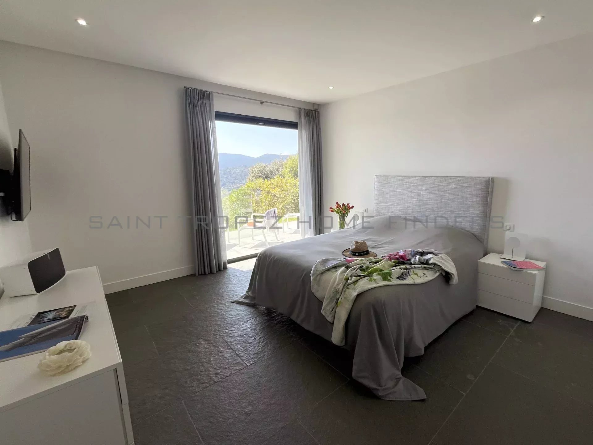  Contemporary villa with panoramic sea view - ST TROPEZ HOME FINDERS