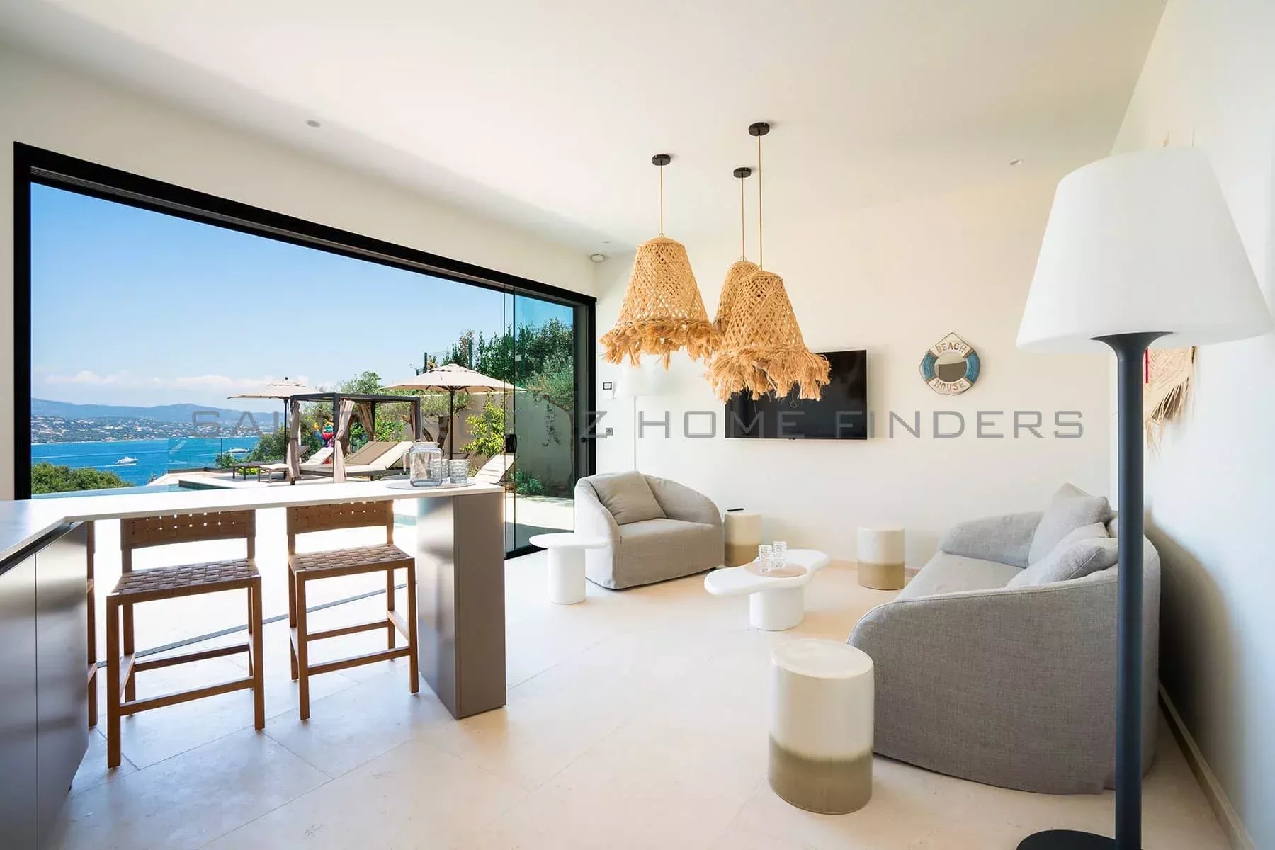  Location: Magnifique villa neuve avec vue mer - ST TROPEZ HOME FINDERS