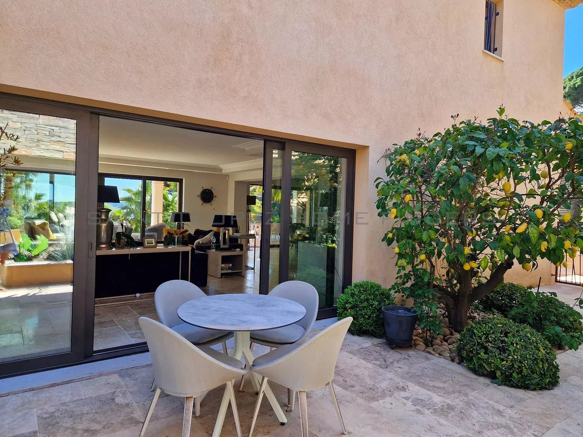  Wonderful villa with sea view - ST TROPEZ HOME FINDERS