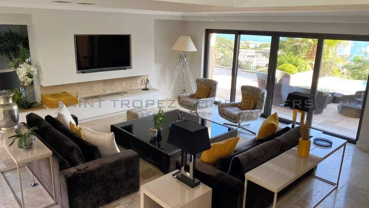  Wonderful villa with sea view - ST TROPEZ HOME FINDERS