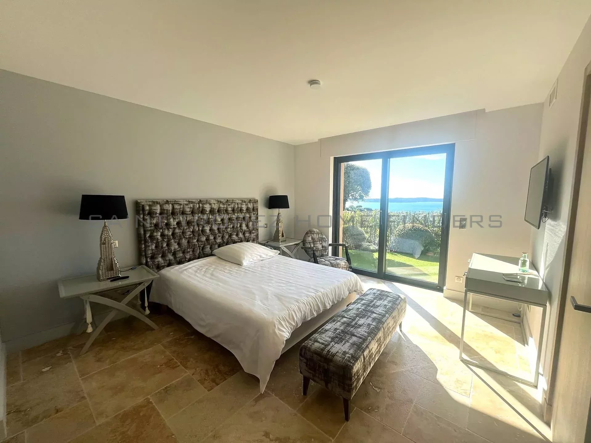  Wonderful villa with sea view - ST TROPEZ HOME FINDERS