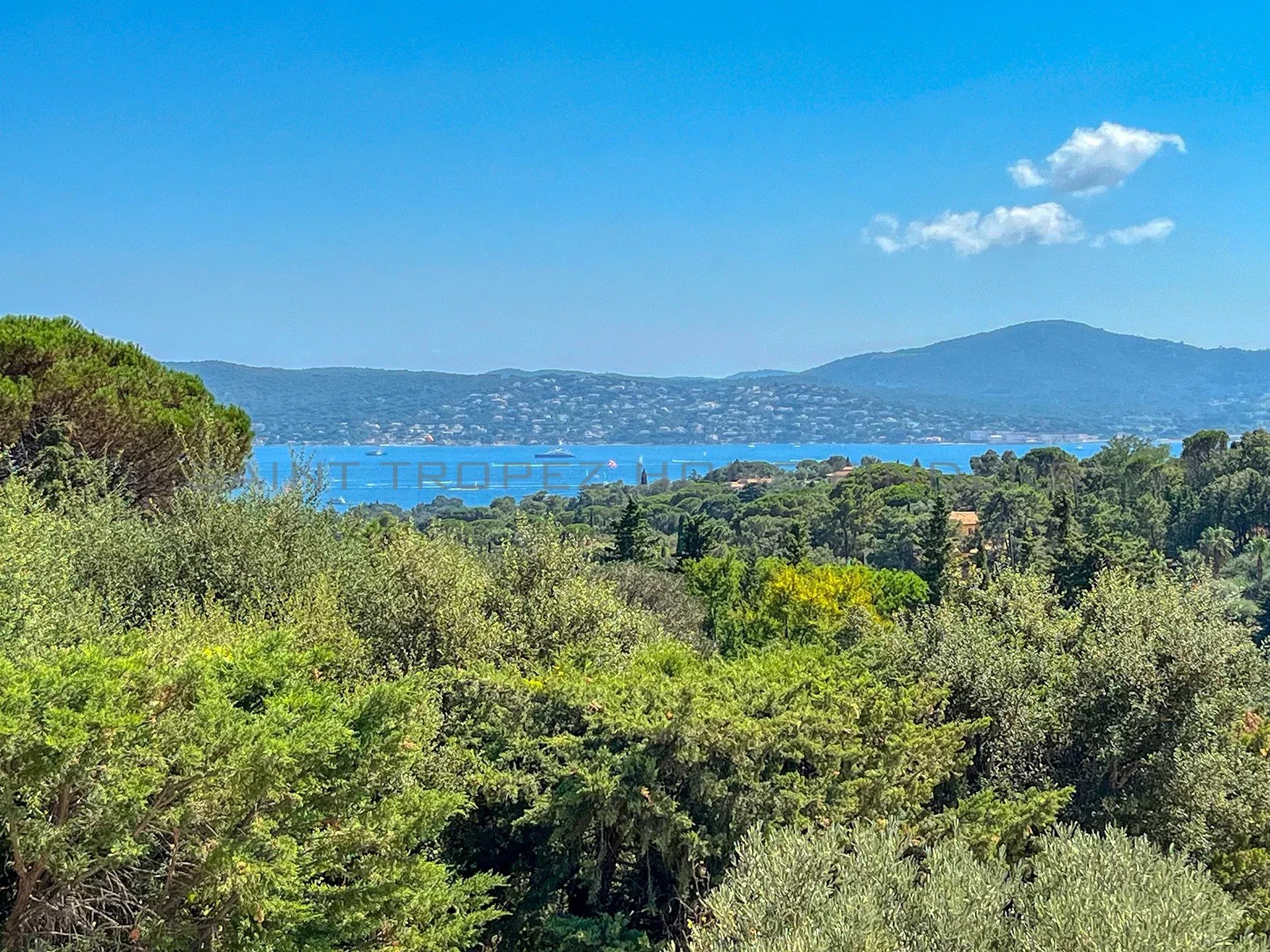  Unique Property with sea view - ST TROPEZ HOME FINDERS