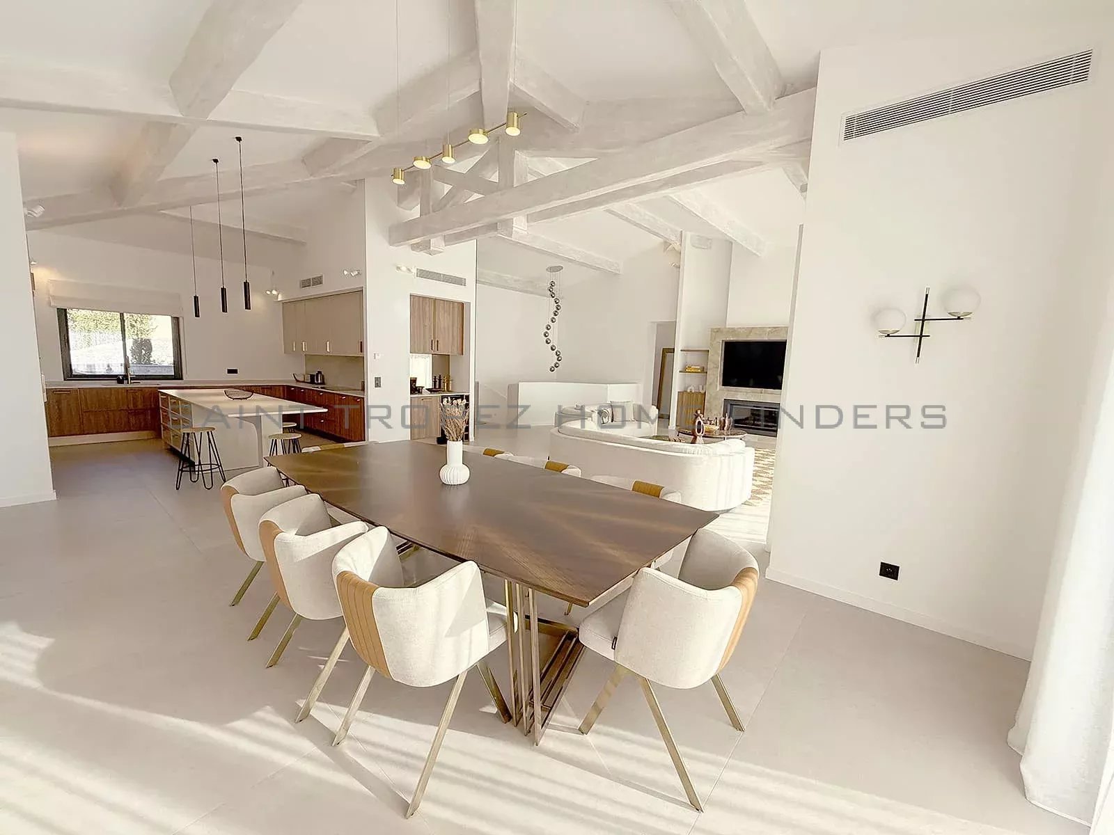  Unique Property with sea view - ST TROPEZ HOME FINDERS