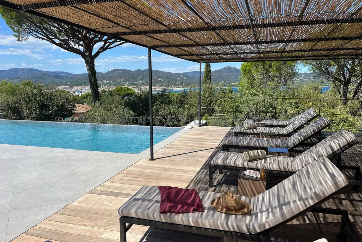 STHF5358-21 Superbe villa neuve avec vue mer - ST TROPEZ HOME FINDERS
