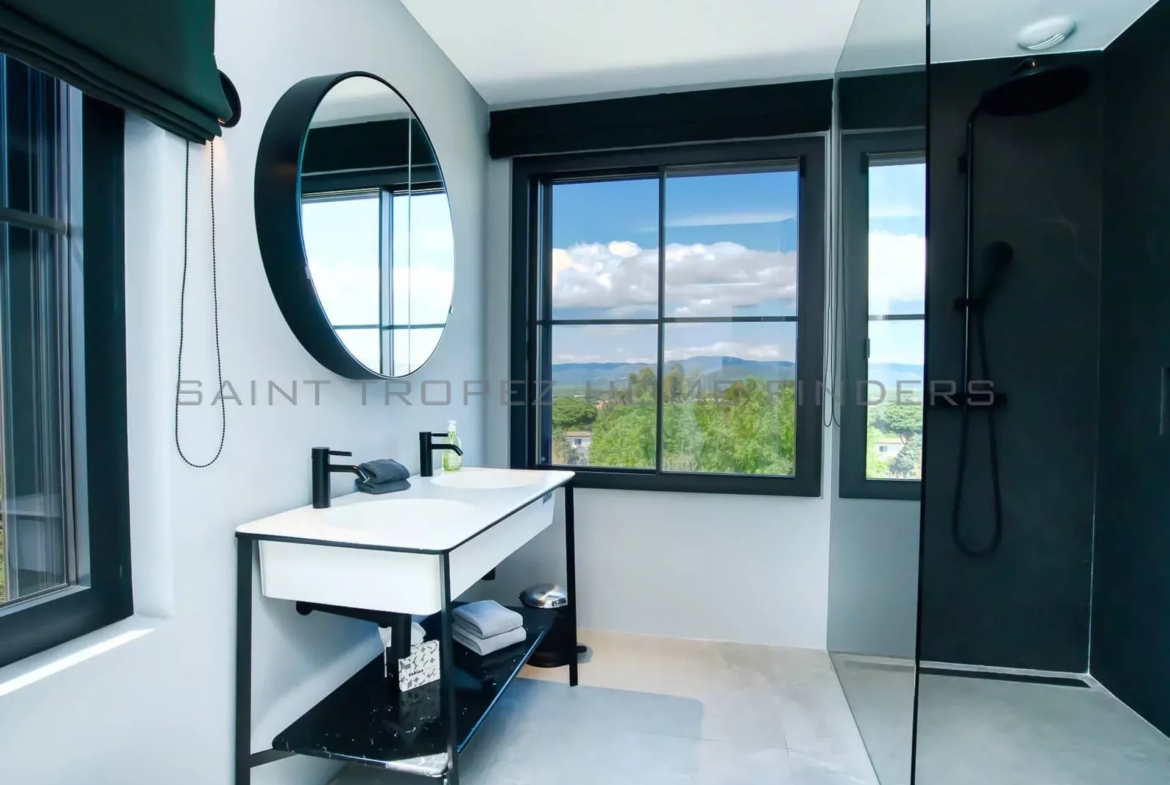 STHF5358-21 Superbe villa neuve avec vue mer - ST TROPEZ HOME FINDERS