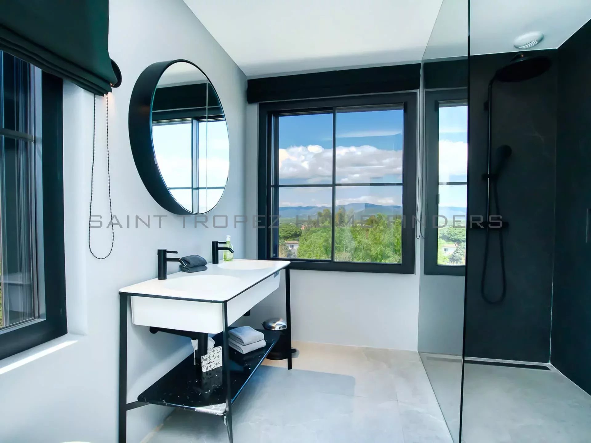 STHF5358-21 Superbe villa neuve avec vue mer - ST TROPEZ HOME FINDERS STHF5358-21 Superbe villa neuve avec vue mer - ST TROPEZ HOME FINDERS