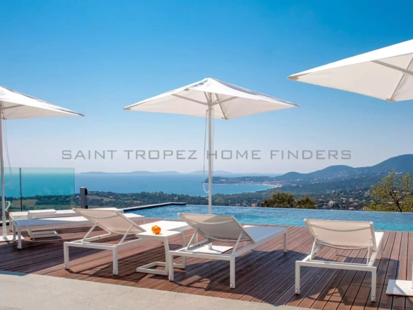 Villa contemporaine avec vue mer panoramique