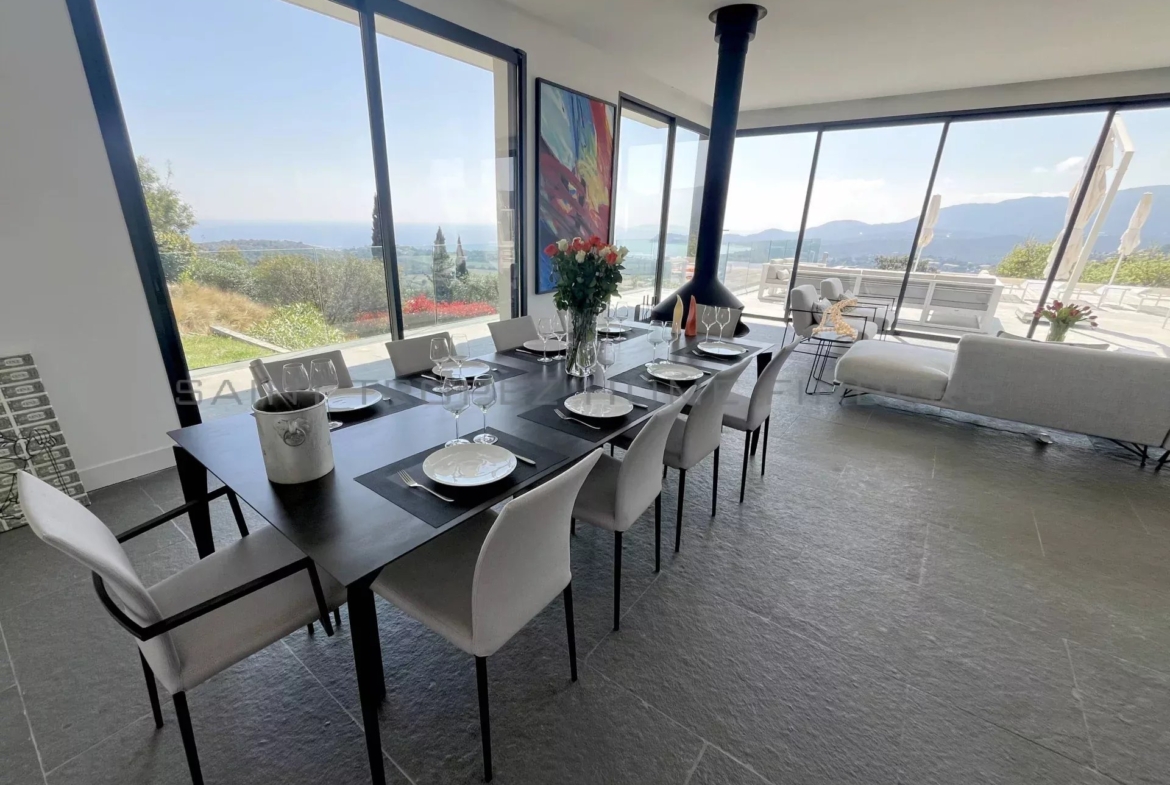 STHF5324 Villa contemporaine avec vue mer panoramique - ST TROPEZ HOME FINDERS