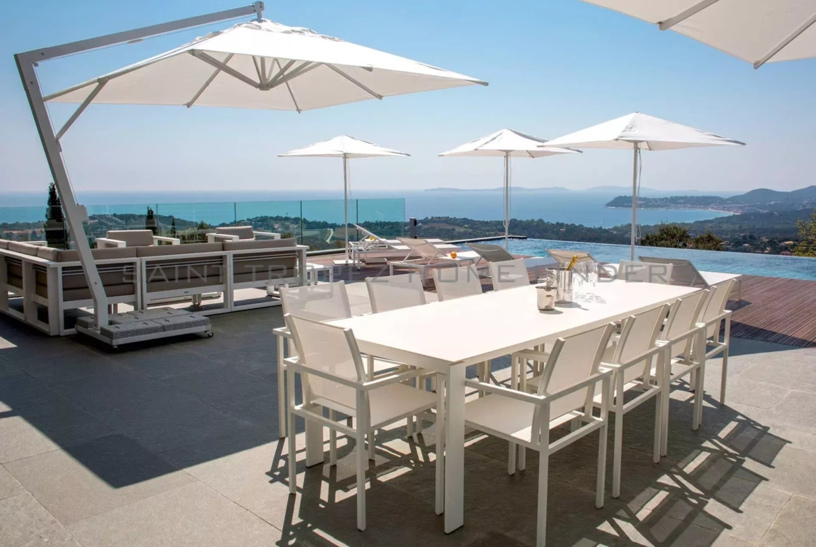 STHF5324 Villa contemporaine avec vue mer panoramique - ST TROPEZ HOME FINDERS