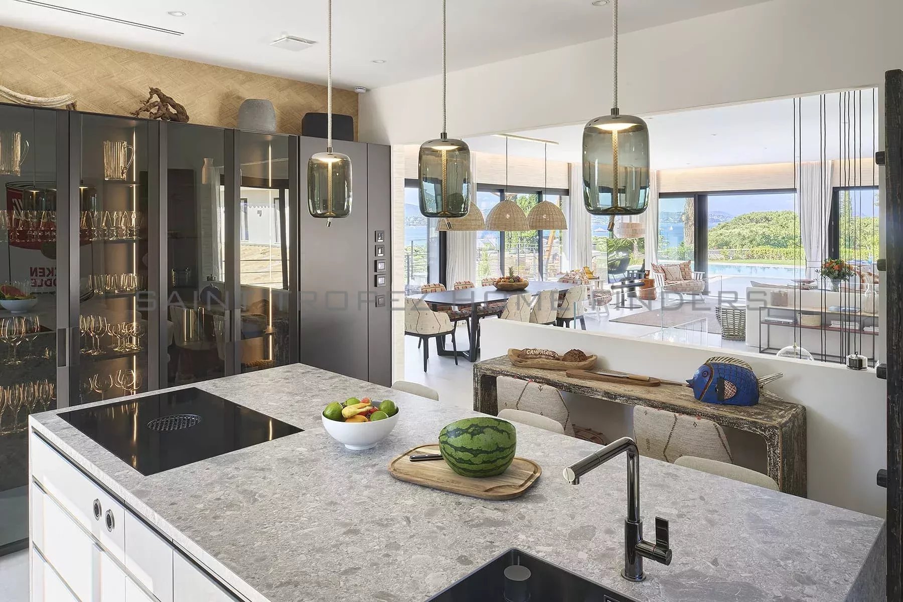 STHF5366 Magnifique villa avec vue mer - ST TROPEZ HOME FINDERS STHF5366 Magnifique villa avec vue mer - ST TROPEZ HOME FINDERS